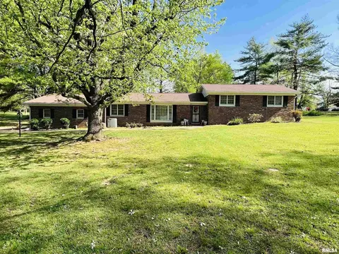 2165 Raleigh Rd, Eldorado, IL 62930