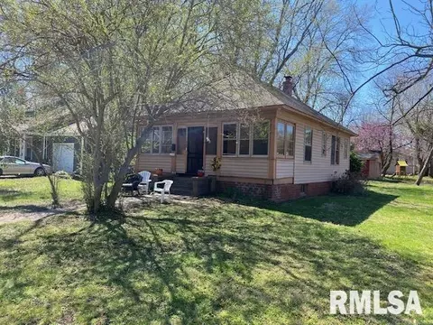 620 N Springer St, Carbondale, IL 62901