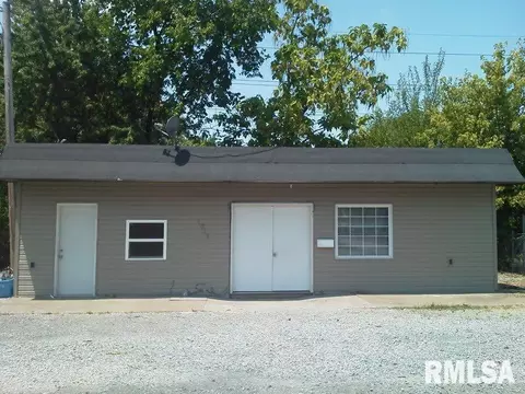 1312 Courtney St, Marion, IL 62959