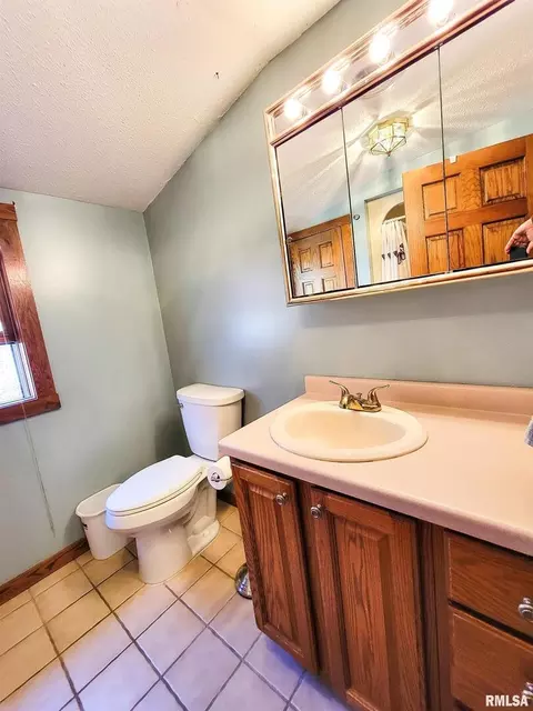 193 Forest Dr, Flora, IL 62839 photo 67