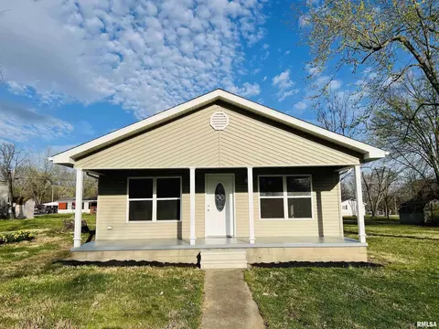 1202 Broadway St, Eldorado, IL 62930