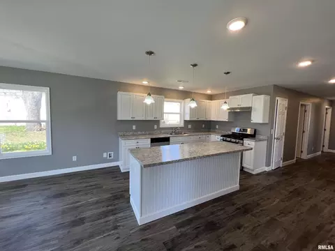 1202 Broadway St, Eldorado, IL 62930 photo 11