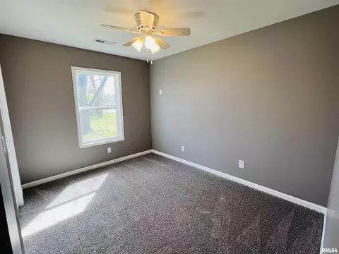 1202 Broadway St, Eldorado, IL 62930 photo 20
