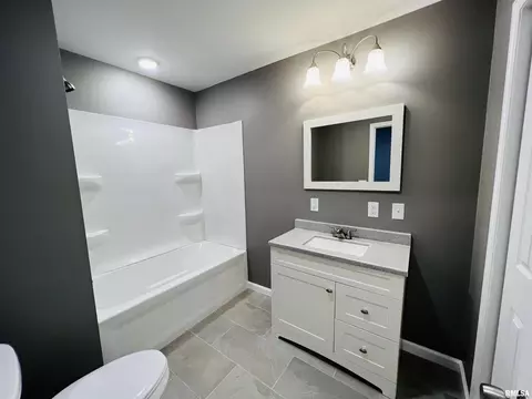 1202 Broadway St, Eldorado, IL 62930 photo 23
