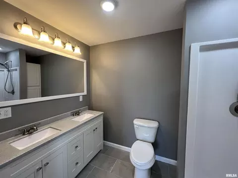 1202 Broadway St, Eldorado, IL 62930 photo 19