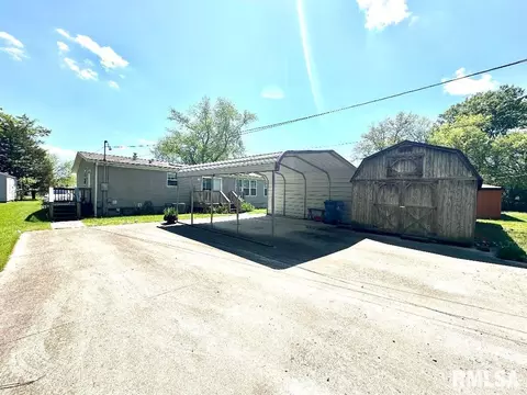 828 E 15th St, Centralia, IL 62801 photo 12
