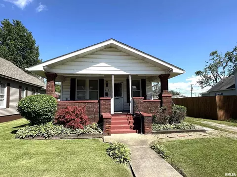 219 N Cherry St, Centralia, IL 62801