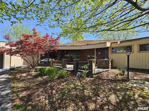 1705 Redbud Ln, Marion, IL 62959