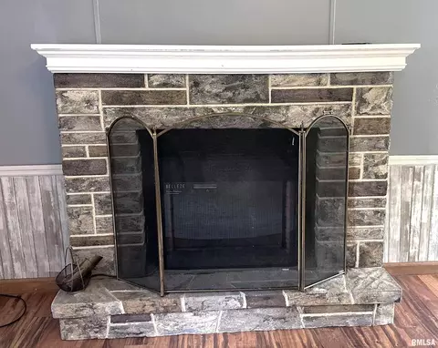 1032 Mohawk Trl, Centralia, IL 62801 photo 5