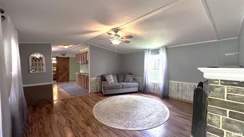 1032 Mohawk Trl, Centralia, IL 62801 photo 6