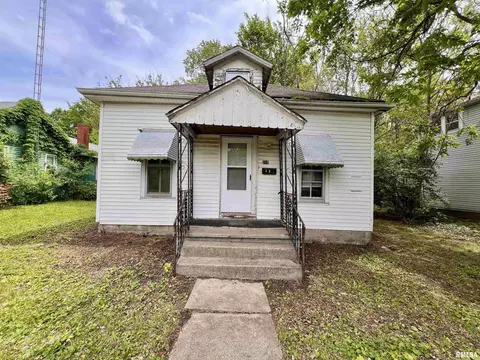 310 S 15th St, Murphysboro, IL 62966