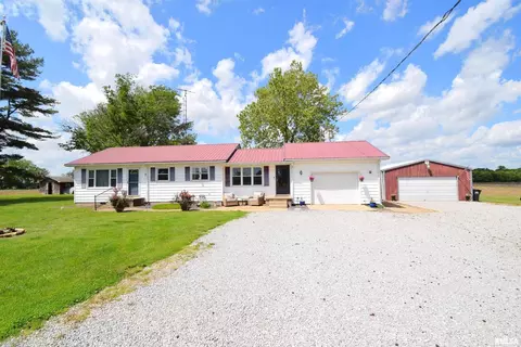4560 E Davis Rd, Waltonville, IL 62894