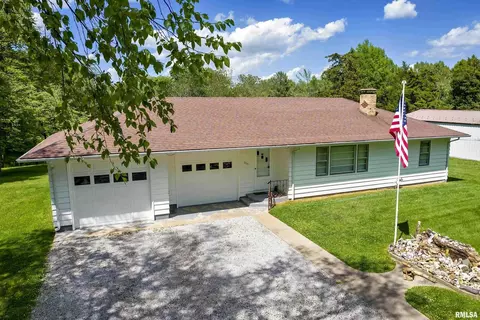 665 Cedar Creek Rd, Makanda, IL 62958