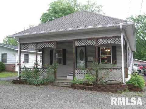 526 N Division St, Carterville, IL 62918