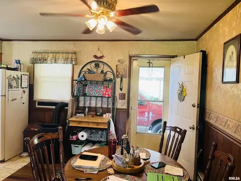 460 Old Broughton Rd, Eldorado, IL 62930 photo 6