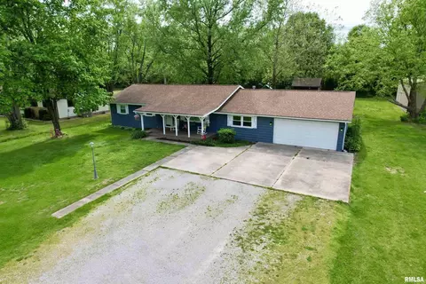 4265 Radio Tower Rd, Salem, IL 62881