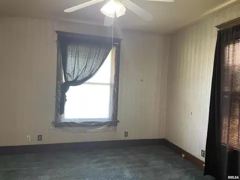 302 W Kell St, Centralia, IL 62801 photo 9