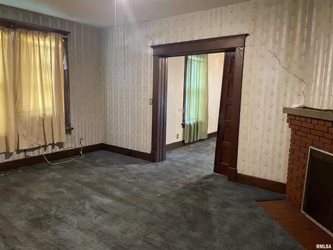 302 W Kell St, Centralia, IL 62801 photo 3