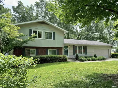 104 Patricia Ln, West Frankfort, IL 62896