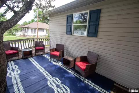 602 S Thomas St, Christopher, IL 62822 photo 15
