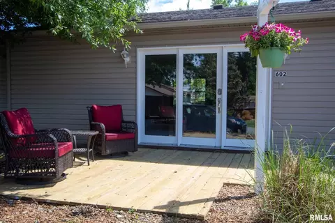 602 S Thomas St, Christopher, IL 62822 photo 9