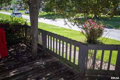 602 S Thomas St, Christopher, IL 62822 photo 7