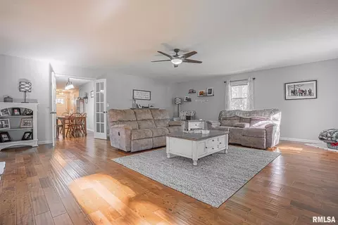 3717 Hotze Rd, Salem, IL 62881 photo 13
