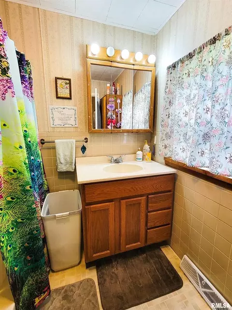 134 Fair Ave, Flora, IL 62839 photo 46