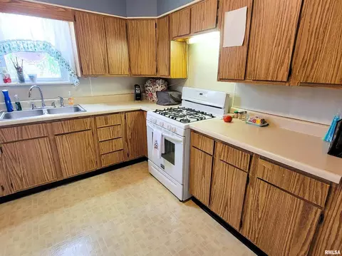 134 Fair Ave, Flora, IL 62839 photo 22