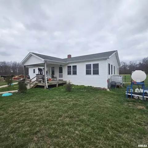 16717 E Lynchburg Rd, Mount Vernon, IL 62864