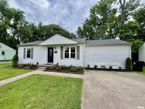 2024 Greenview Ave, Metropolis, IL 62960