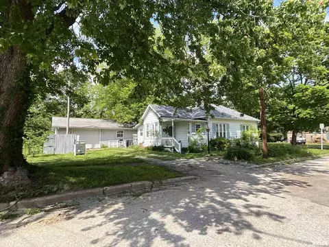 511 S Hamilton St, Salem, IL 62881 photo 1