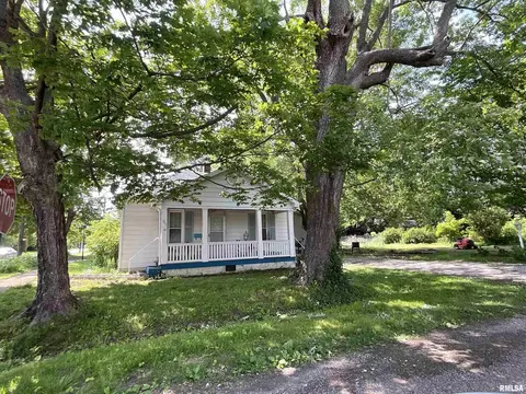 511 S Hamilton St, Salem, IL 62881 photo 2