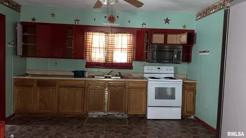 402 W Ernestine Ave, Christopher, IL 62822 photo 22