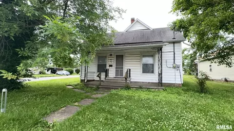 402 W Ernestine Ave, Christopher, IL 62822 photo 5
