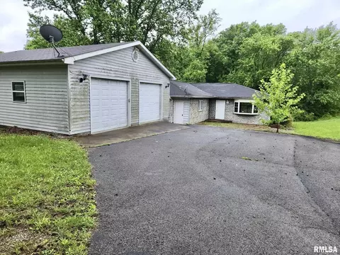 14105 N Tolle Ln, Mount Vernon, IL 62864
