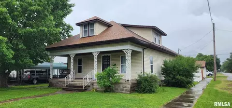 401 W Ray Ave, Christopher, IL 62822 photo 3