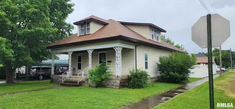 401 W Ray Ave, Christopher, IL 62822 photo 4