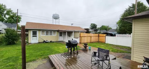 401 W Ray Ave, Christopher, IL 62822 photo 8