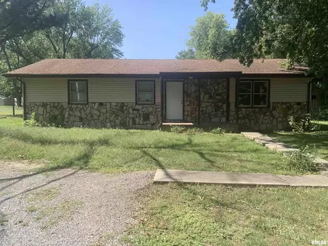 16563 Brussells St, West Frankfort, IL 62896