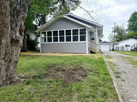 806 N 12th St, Mount Vernon, IL 62864