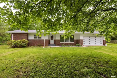 2904 N 12th St, Herrin, IL 62948 photo 2