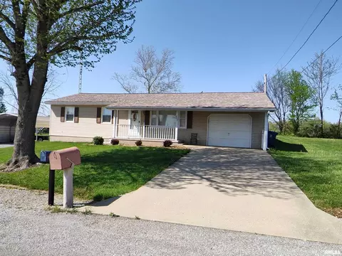 602 W Tyler St, Mcleansboro, IL 62859