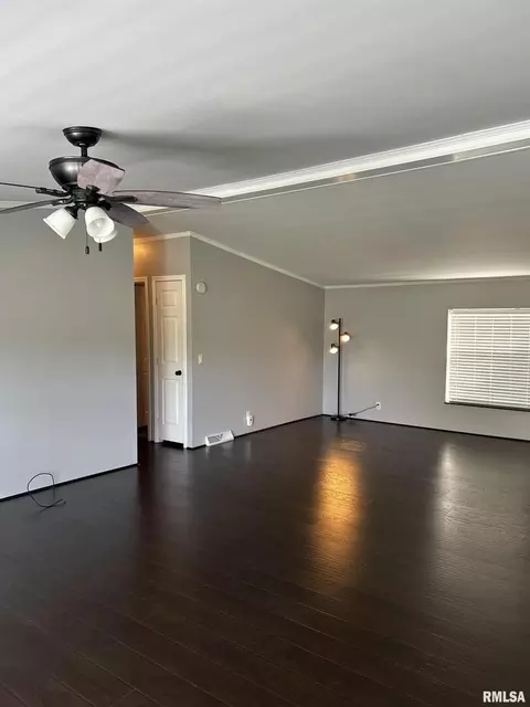 1505 E Pickett Ln, Marion, IL 62959 photo 9