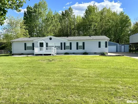 1505 E Pickett Ln, Marion, IL 62959