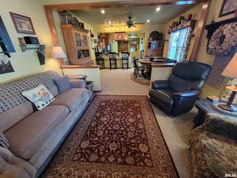 413 E 5th St, Flora, IL 62839 photo 24