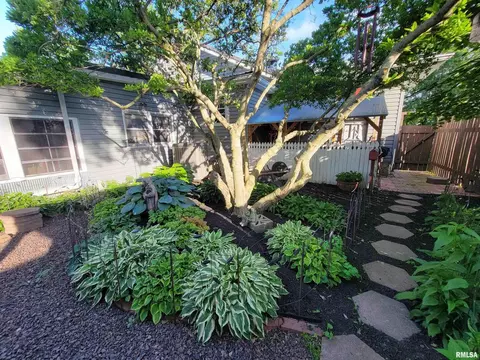 413 E 5th St, Flora, IL 62839 photo 91