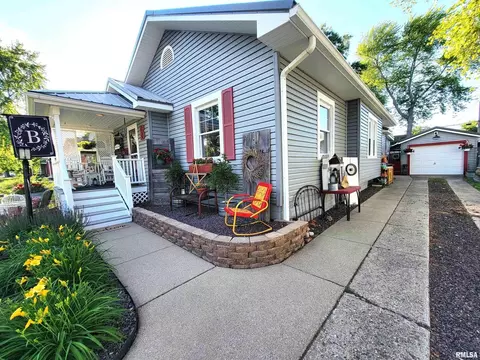 413 E 5th St, Flora, IL 62839 photo 2