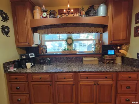 413 E 5th St, Flora, IL 62839 photo 36