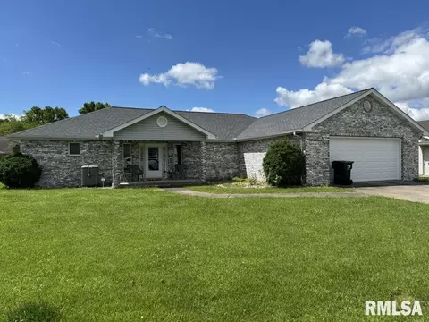 2207 Darren Dr, Marion, IL 62959